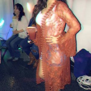 Meet your Posher, Caraima